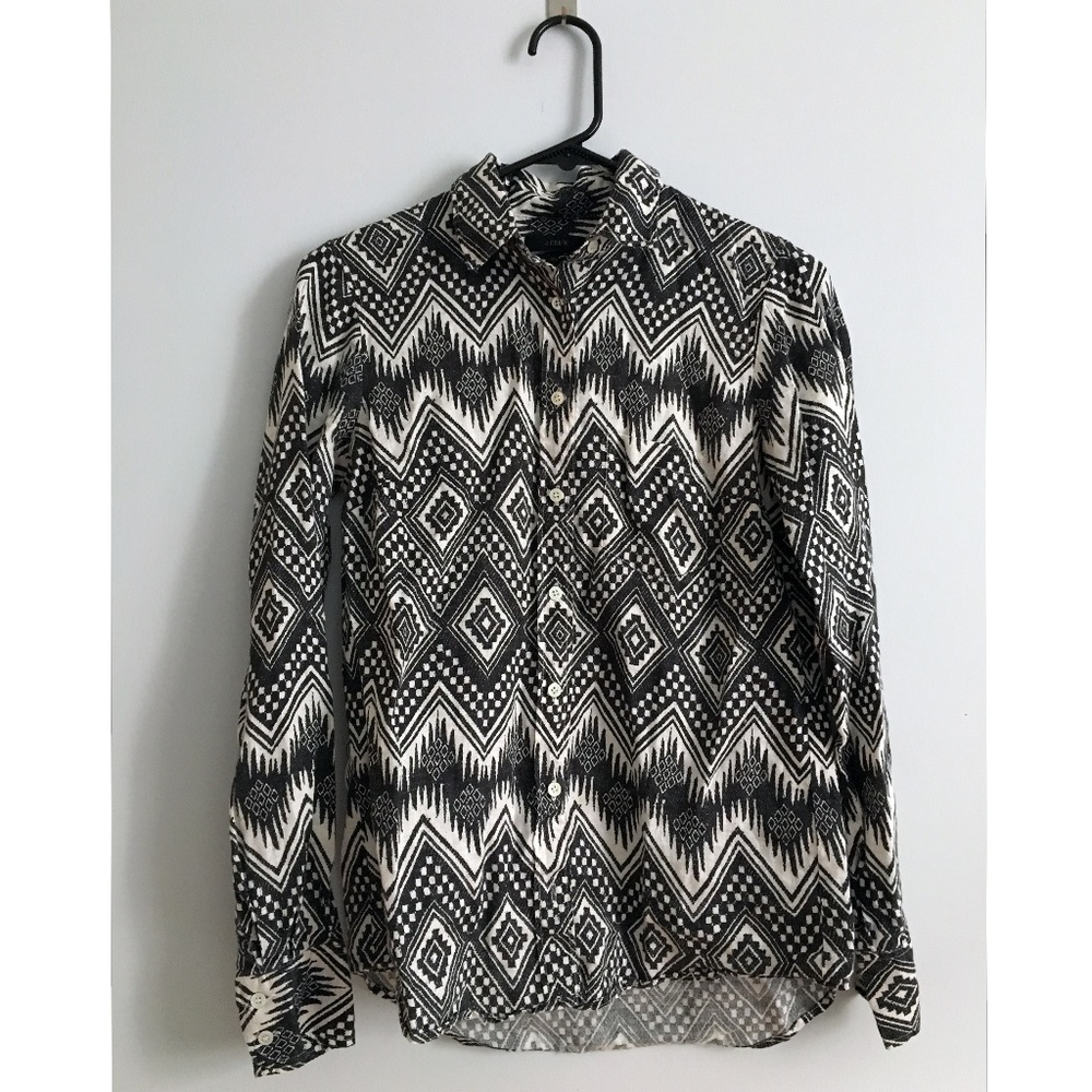 J CREW button down top | geometric straight